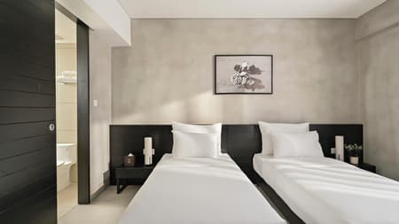 Triple E Hotel